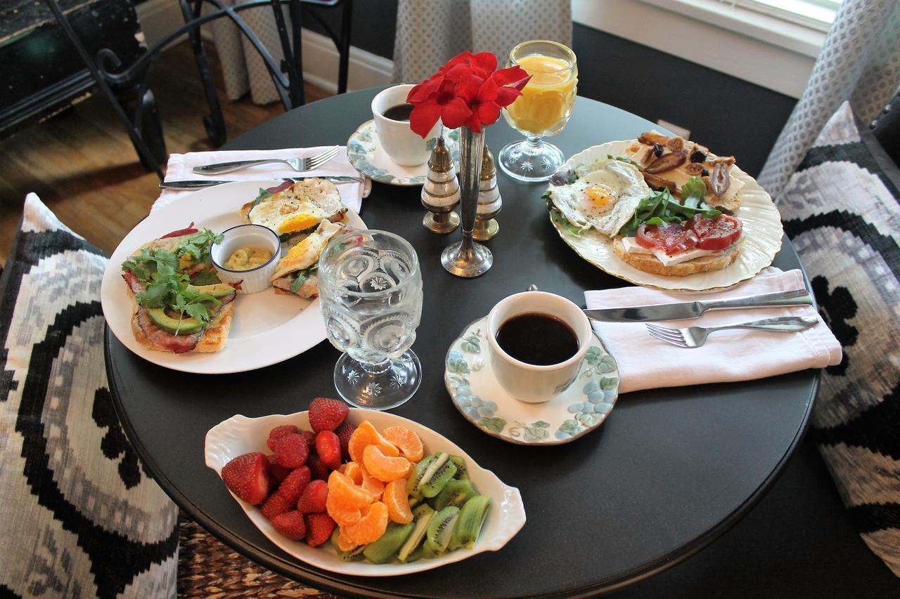 Belmont Blvd Bed & Breakfast 3*